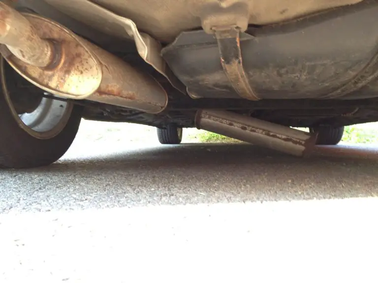 Can You Drive With Exhaust Hanging off