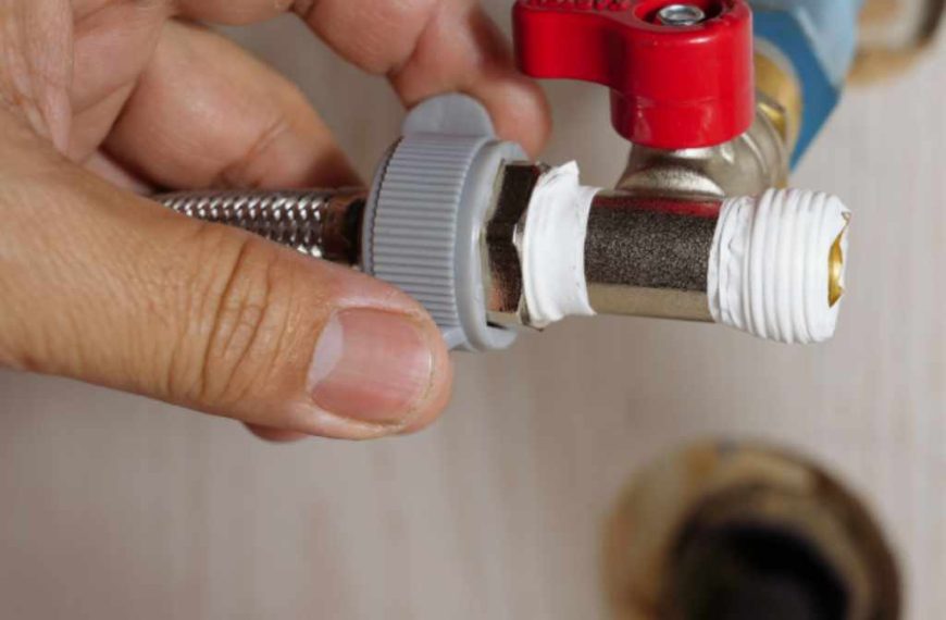 How to Attach a Water Supply Valve to Flex Pipe
